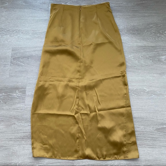 Zara Satin Effect Ruched Midi Skirt - Picture 8 of 12